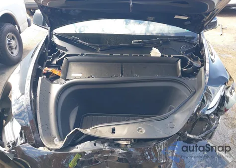 2024 Tesla Model Y Long Range Dual Motor All-Wheel Drive from USA, damaged, VIN 7SAYGDEEXRA218228